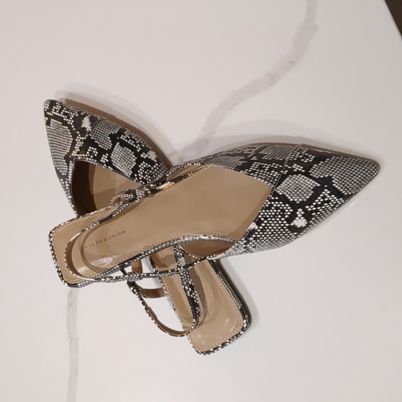 Snake Skin Flats - Picture 3 of 3